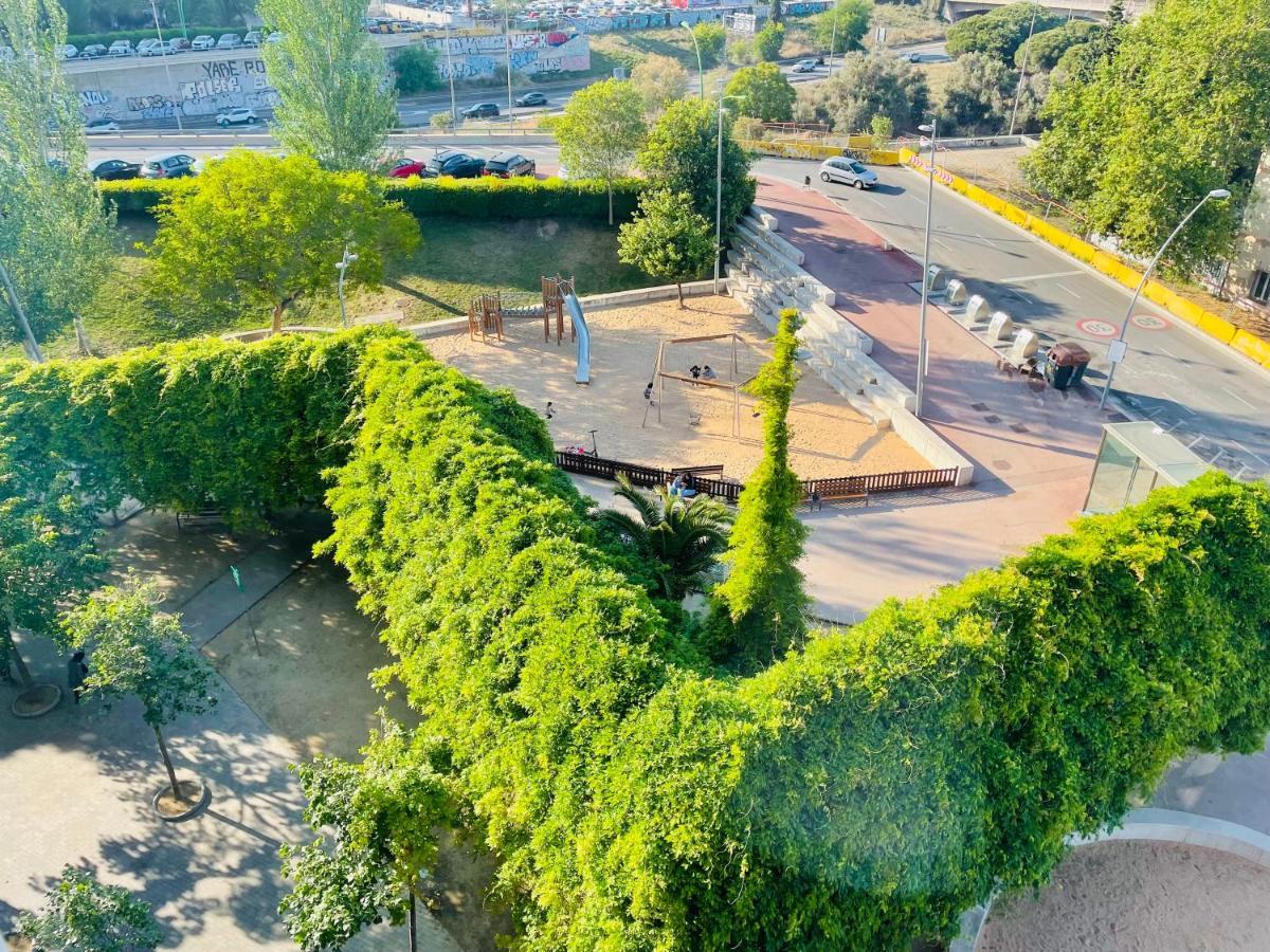 Barca 5 New Beach Apartment サン・アドリア・デ・ベソス エクステリア 写真