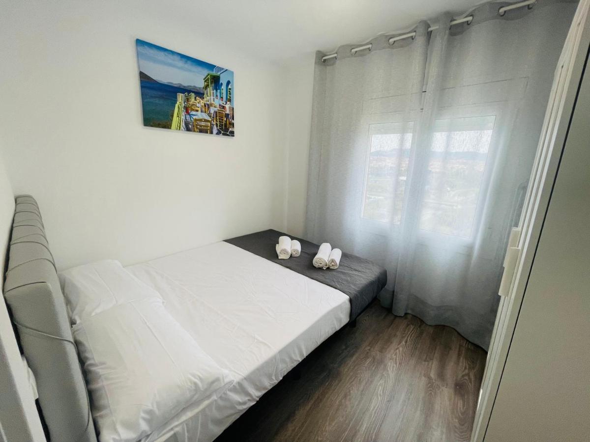Barca 5 New Beach Apartment サン・アドリア・デ・ベソス エクステリア 写真