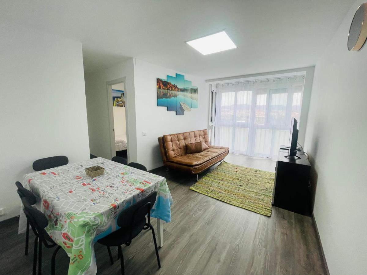 Barca 5 New Beach Apartment サン・アドリア・デ・ベソス エクステリア 写真