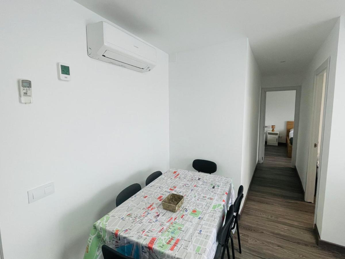 Barca 5 New Beach Apartment サン・アドリア・デ・ベソス エクステリア 写真